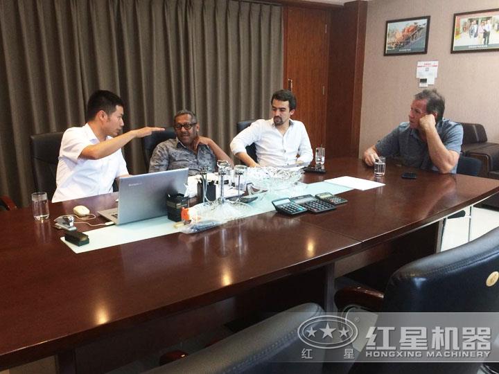 紅星與國外客戶商談價格，達成合作協議