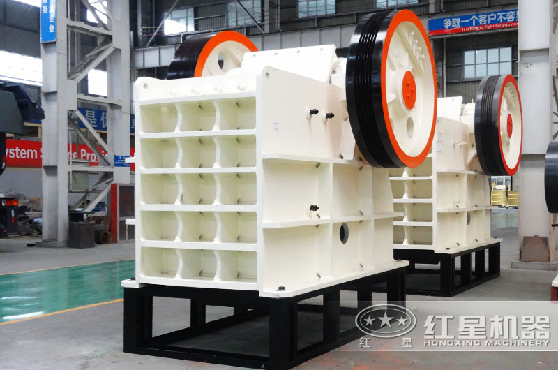 顎式破碎機，碎石力度大，產量1-2200t/h