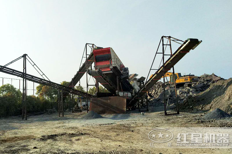 水泥塊破碎機(jī)工作現(xiàn)場(chǎng)圖片