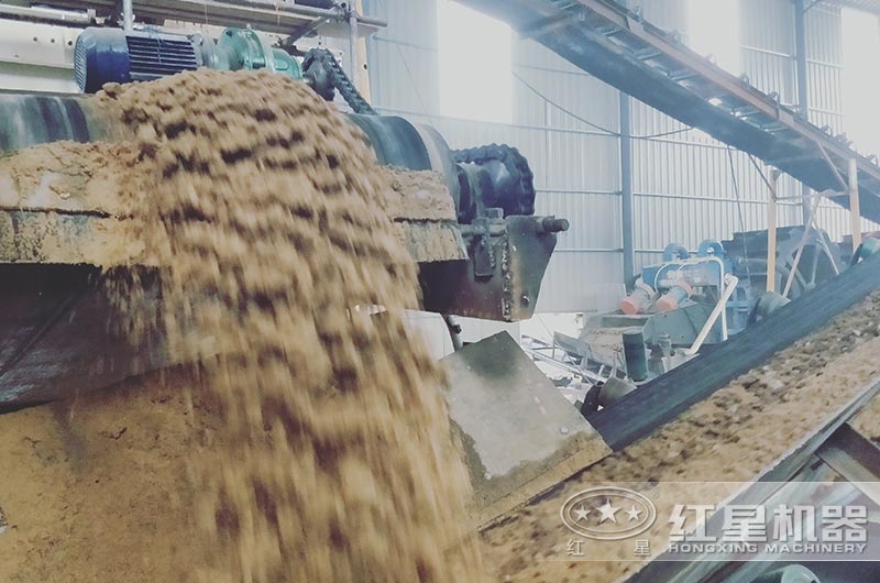 復(fù)合式破碎機成品